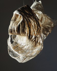 À l'accélération et à l'oubli